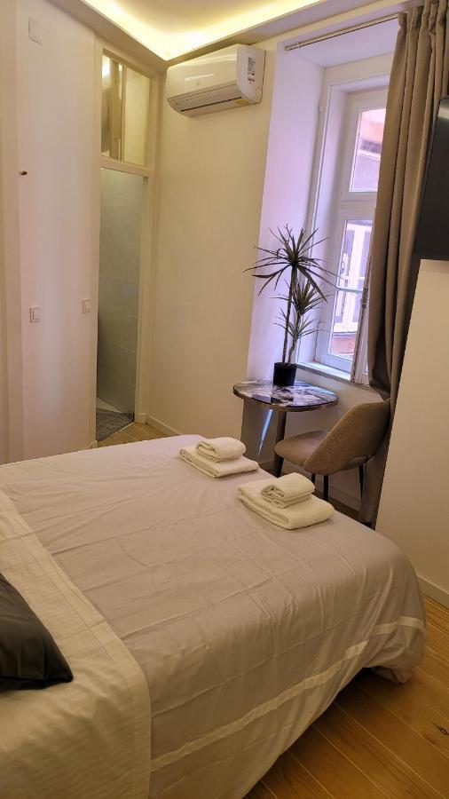 Tiny Rosa - Bairro Alto * Lissabon